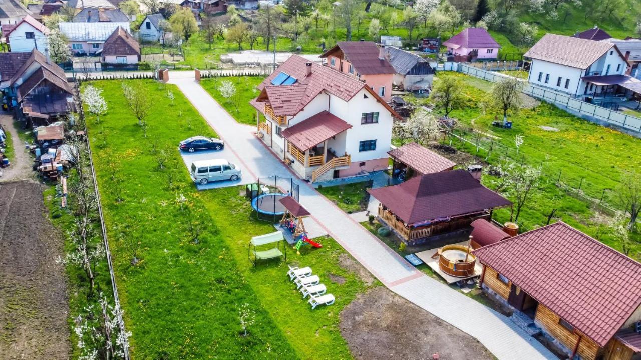Casa Nely Hotel Sighetu Marmaţiei Eksteriør billede
