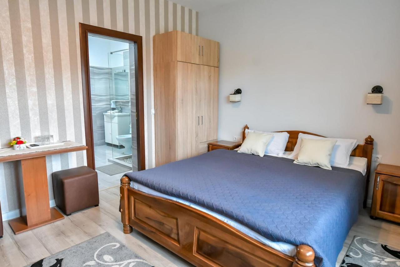 Casa Nely Hotel Sighetu Marmaţiei Eksteriør billede