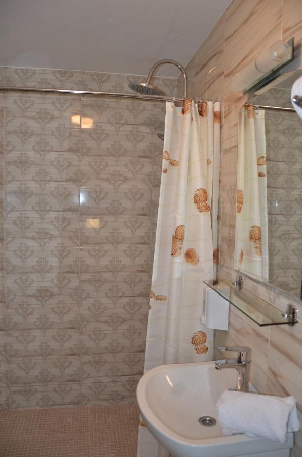 Casa Nely Hotel Sighetu Marmaţiei Eksteriør billede